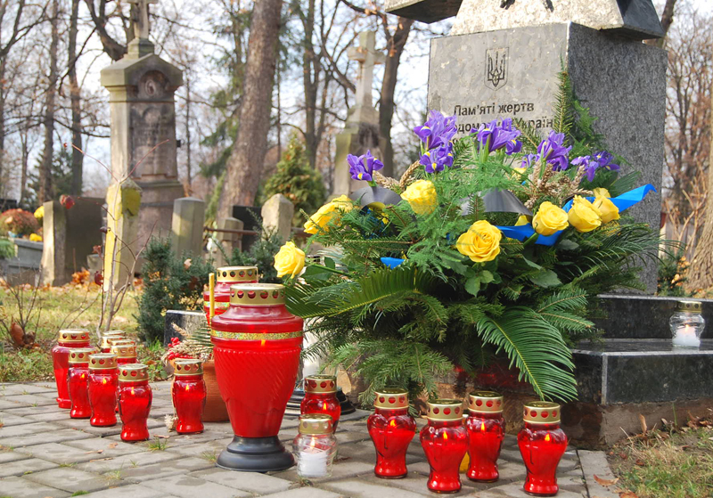 У Варшаві запалили свічки в День пам’яті жертв голодомору