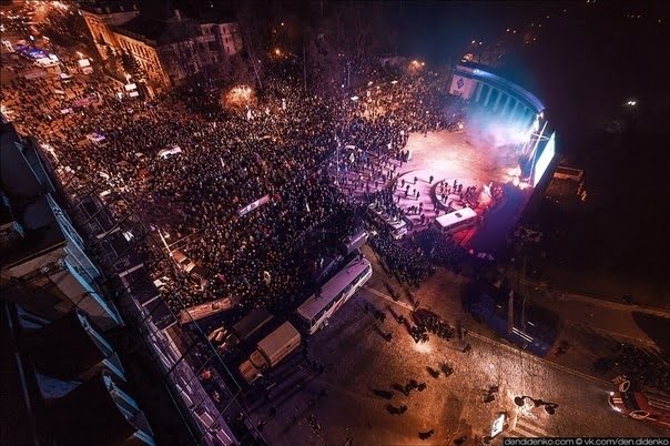 Другий день протистоянь на вул. Грушевського