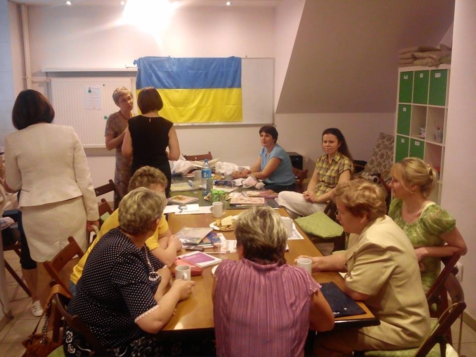 Чергова зустріч Клубу Українських Жінок: вишивання та пісні