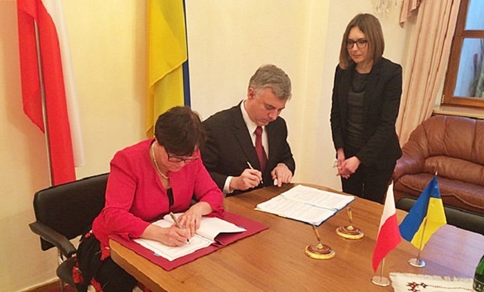 Варшава і Київ домовилися інтенсифікувати польсько-український обмін молоддю