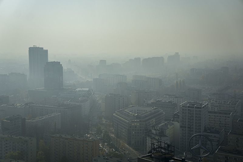 Варшава: підвищена кількість шкідливих речовин у повітрі