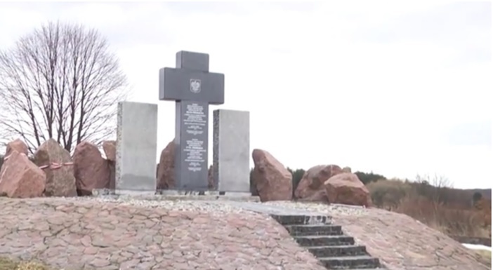 Українці відбудували пам’ятник у Гуті Пеняцькій
