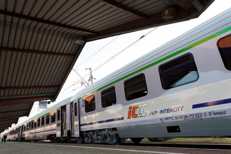 На літній період PKP Intercity запускає додаткові потяги