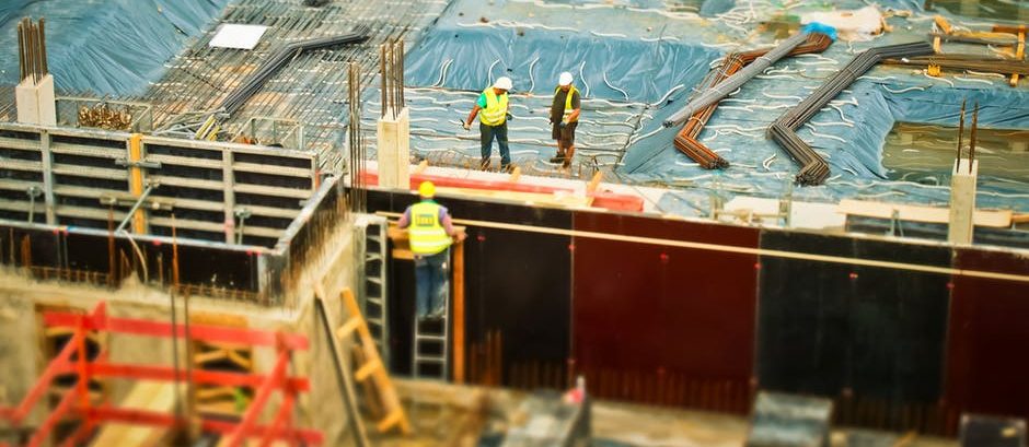 Gazeta Prawna: Хто насправді виконує фізичну роботу в Польщі? Понад половина працівників – іммігранти