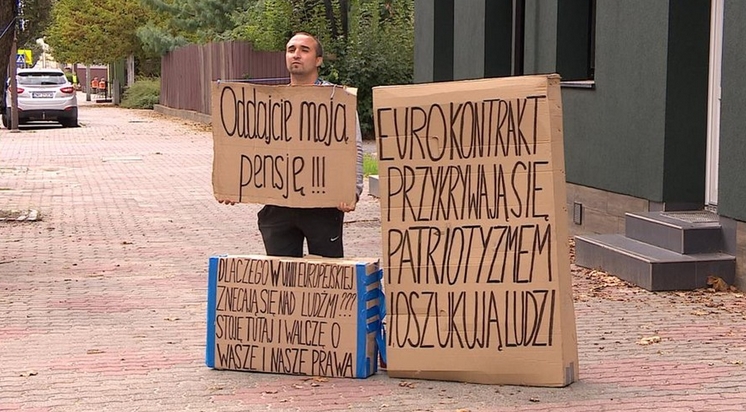 Українець протестував під офісом трудової агенції, бо йому не заплатили за роботу