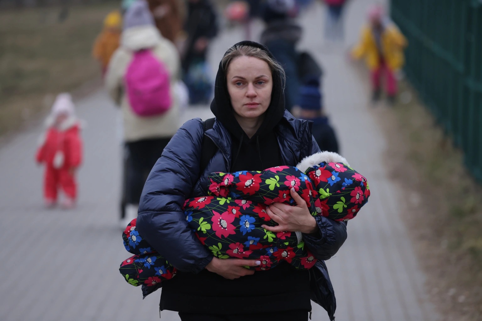 Солідарні з Україною: маніфестація матерів у Варшаві заради миру та любові