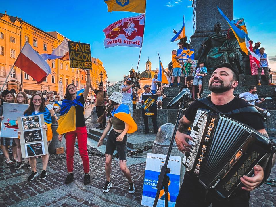 У Польщі пройдуть концерти українського гурту Kozak System