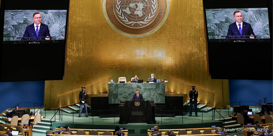 “Не будьмо байдужі до нації, яка захищається від тиранії – вона захищає від неї все людство”: головні тези з виступу Анджея Дуди в ООН