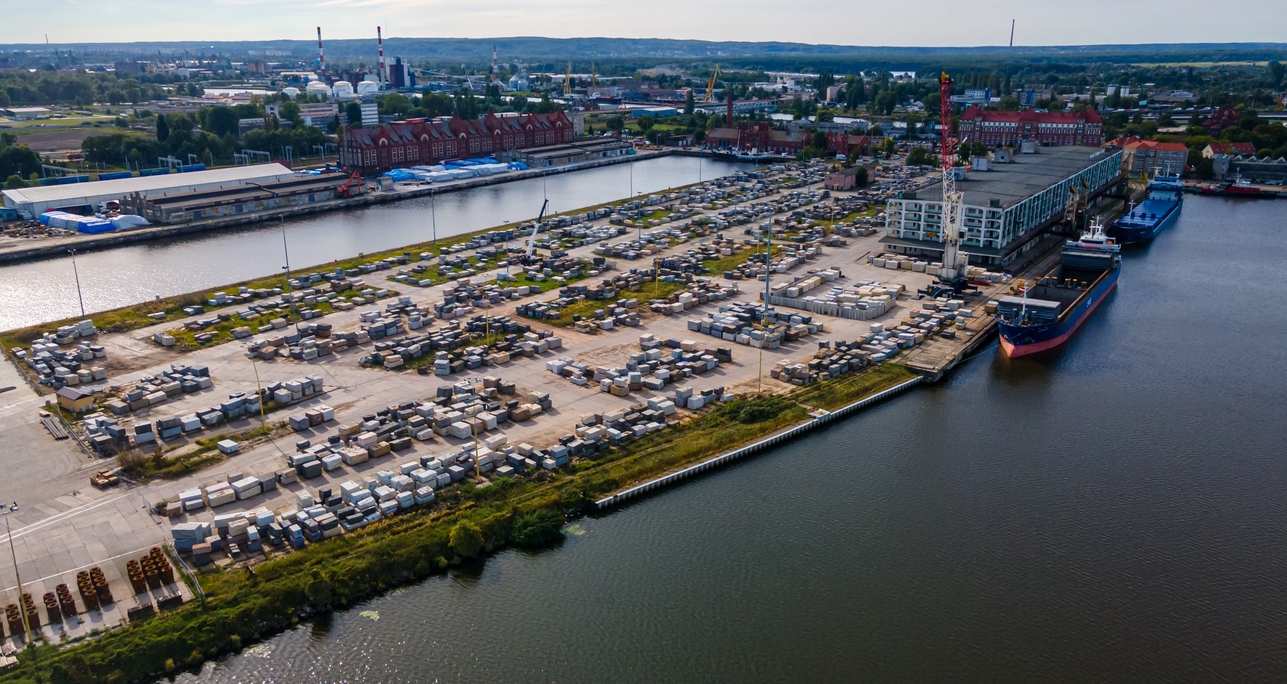 Російська набережна в порту Щецина стала Українською