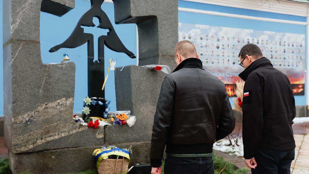 Президент та прем’єр-міністр Польщі вшанували пам’ять жертв Голодомору в Україні
