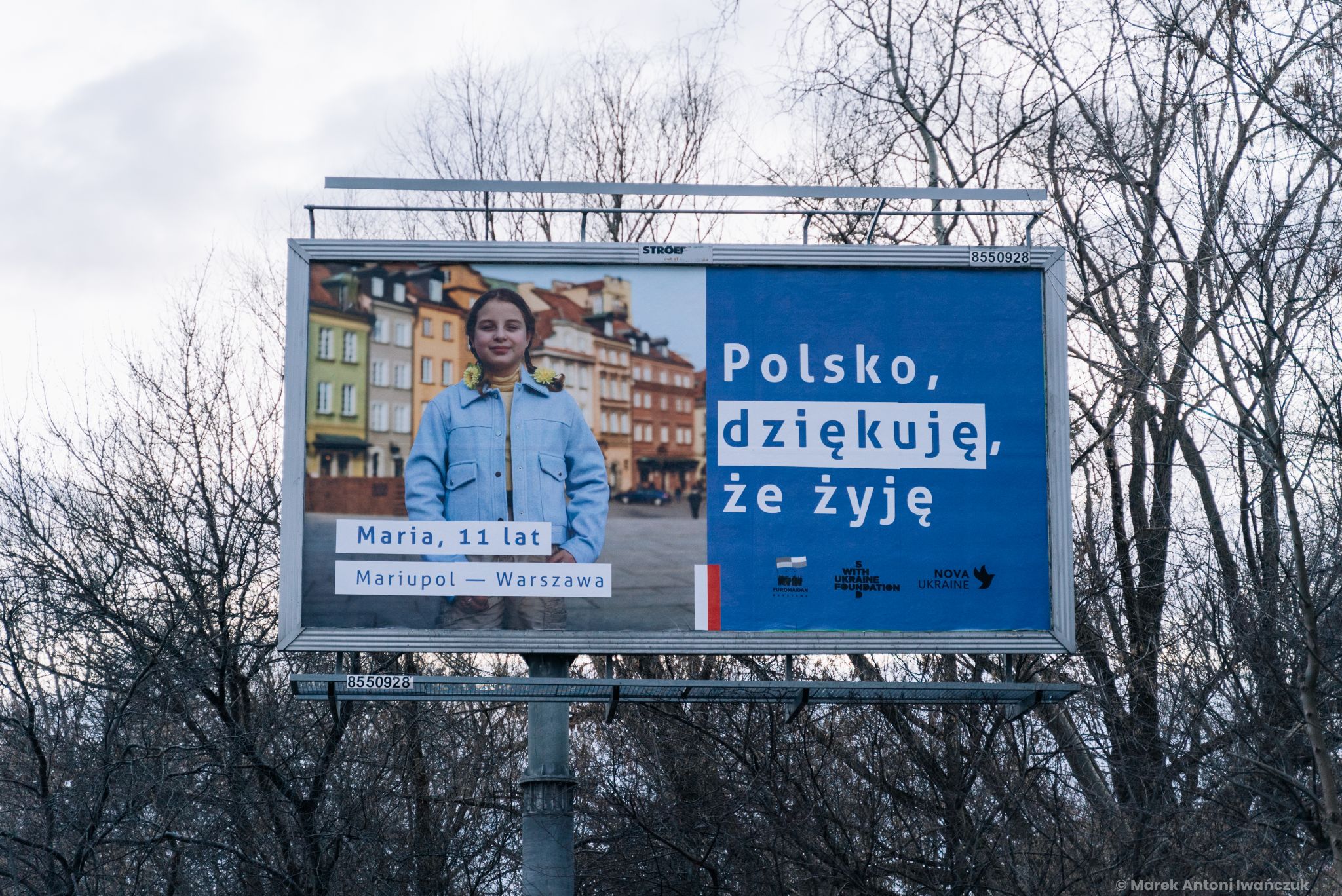 На вулицях польських міст з’явилися білборди “Дякую, Польще”. Розповідаємо про ініціативу