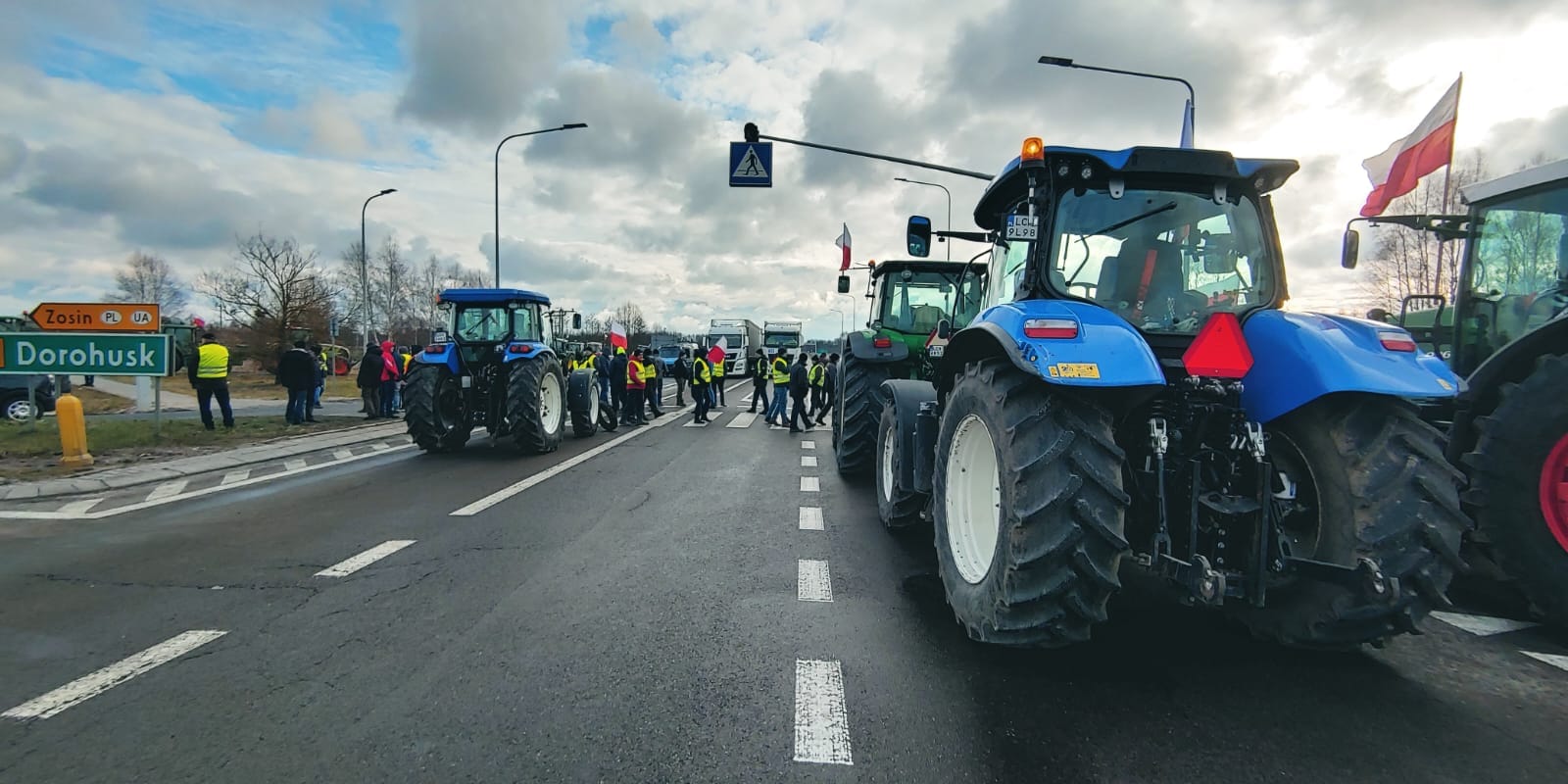 На польсько-українському кордоні знову протестують аграрії. Перевізників попереджають про складнощі при перетині кордону