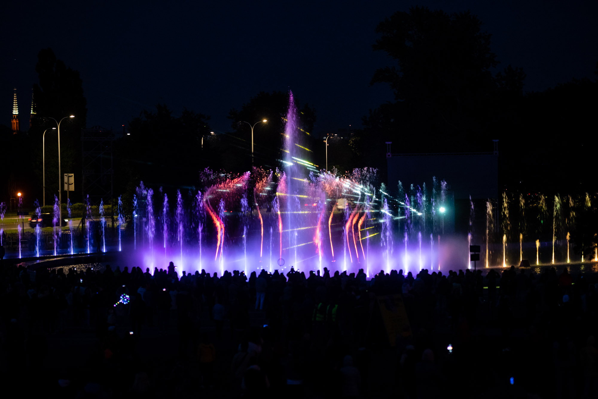 У Мультимедійному парку фонтанів у Варшаві стартує сезон безплатних світлових шоу