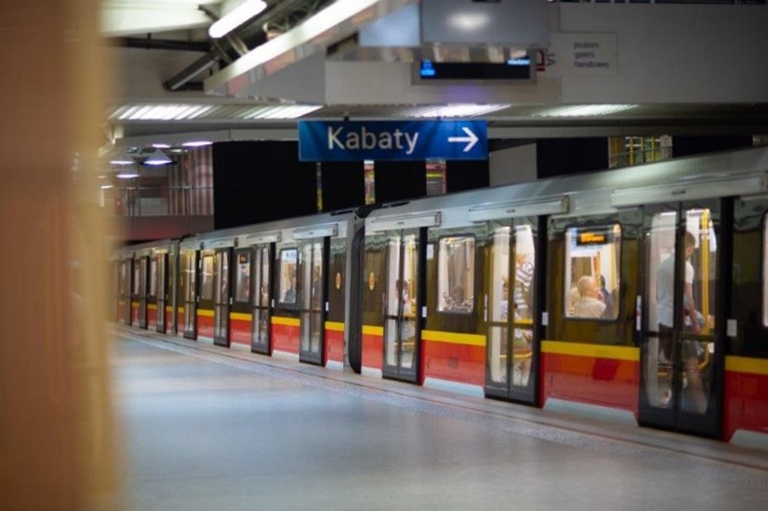 21-22 жовтня лінія метро М1 у Варшаві буде їздити за скороченим маршрутом
