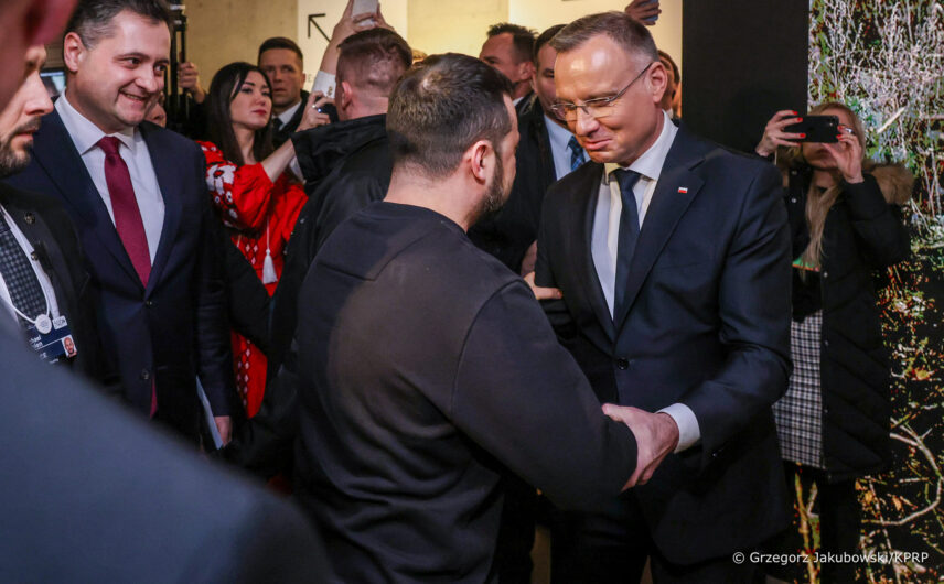 “Україна повинна отримати запрошення до НАТО”: Президенти Польщі та України зустрілись на економічному форумі у Давосі