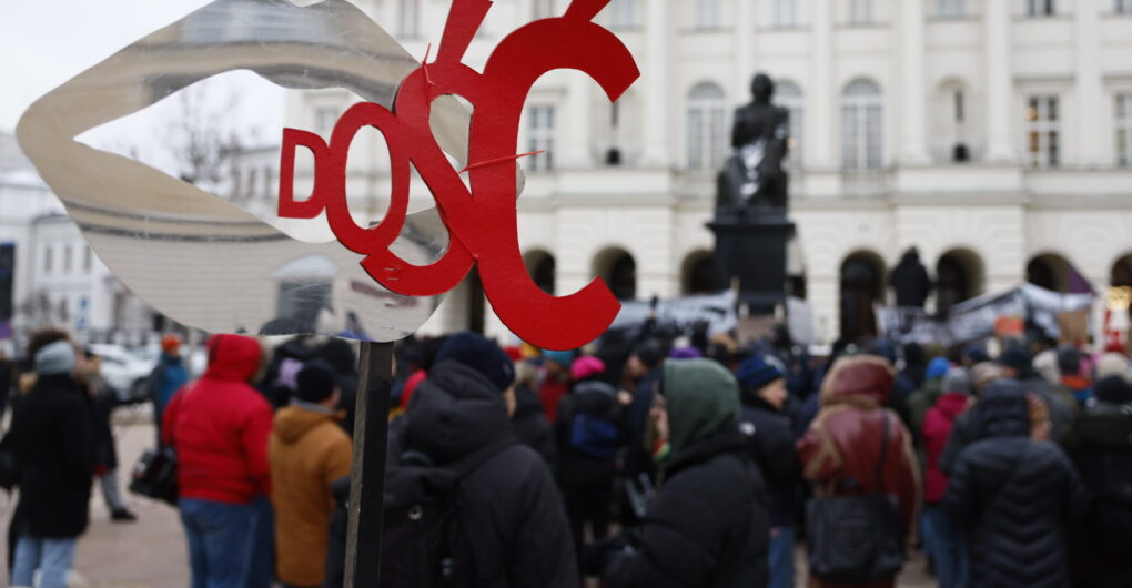“Останній дзвінок”: у великих містах Польщі пройшли демонстрації щодо зміни аборційного законодавства