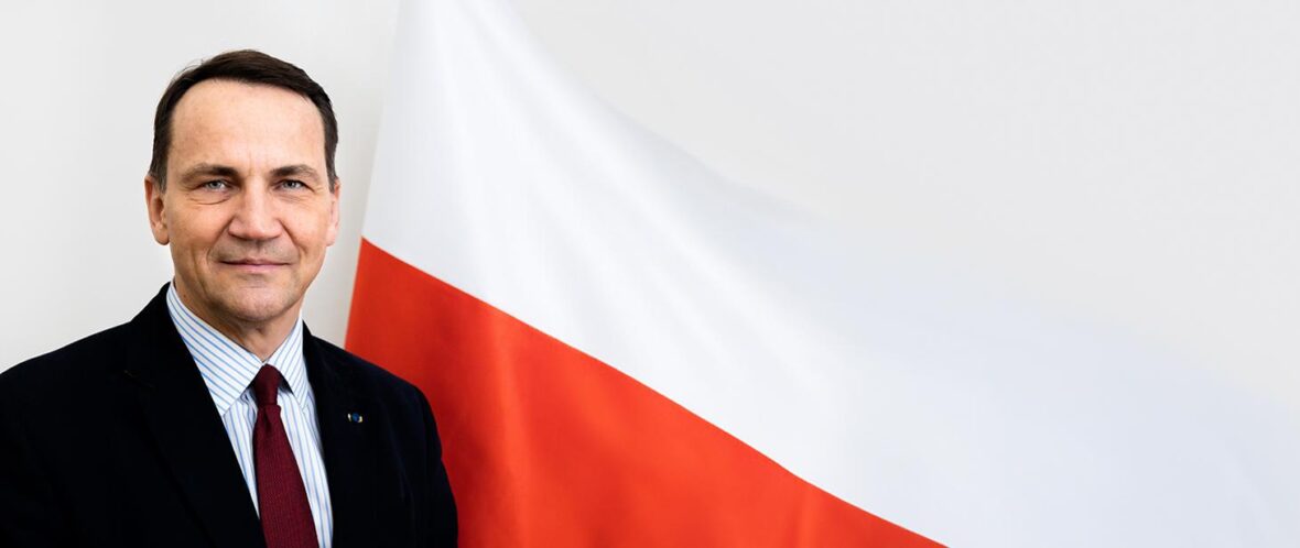 Міністр закордонних справ Польщі: “Ми повинні відповісти на атаку на Україну тією мовою, яку розуміє Путін”