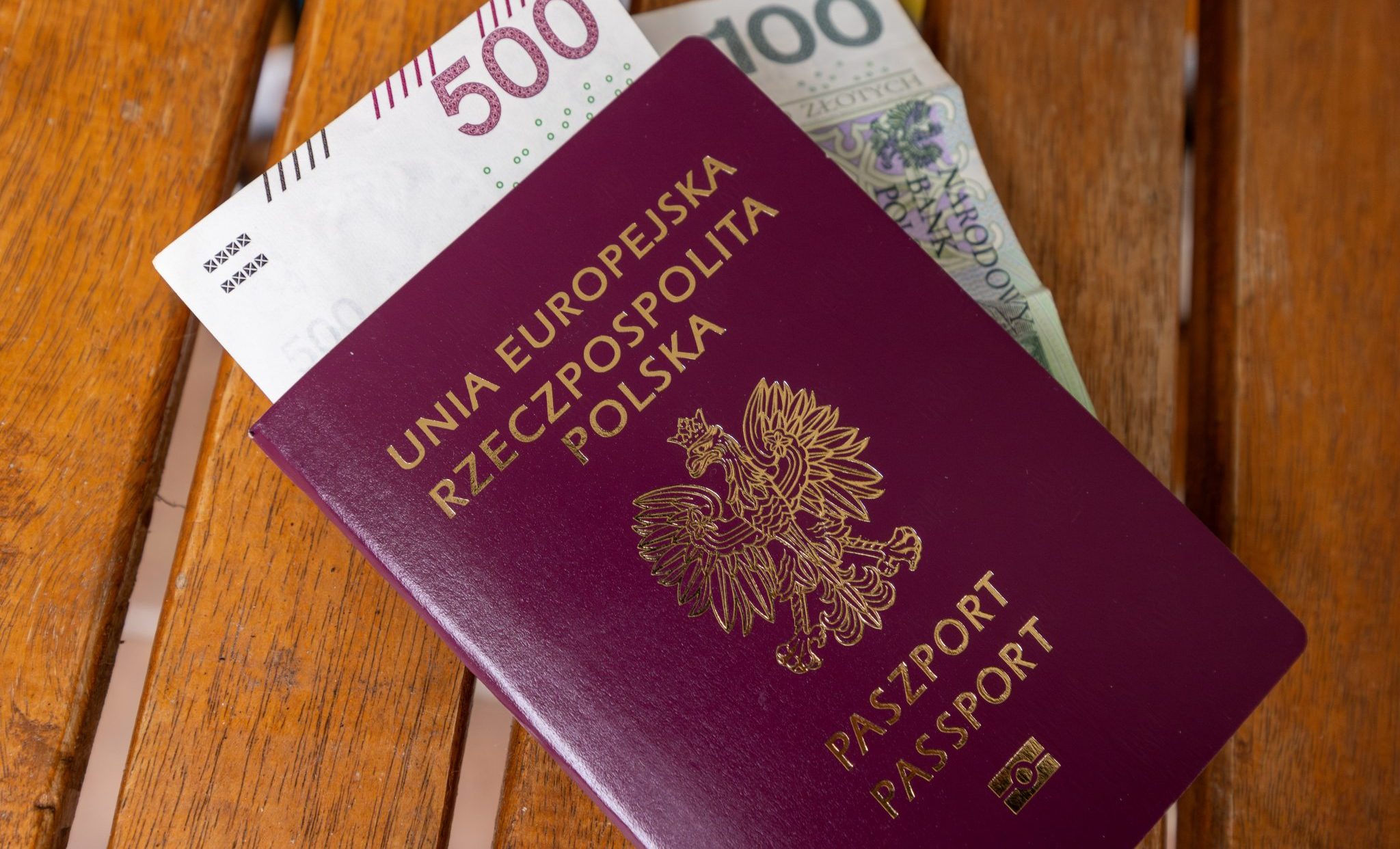 У Польщі підвищили гербовий збір за процедури, пов’язані з отриманням громадянства