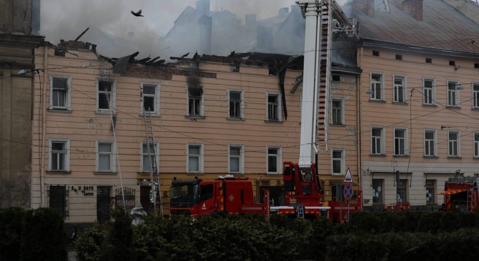 «Це не випадковість. Це удар по пам’яті й ідентичності»: Польща відреагувала на атаку по Львову